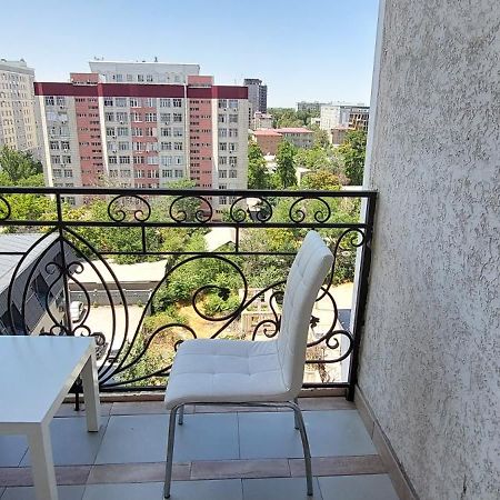 White Apartment With Panoramic View In The Center Бишкек Экстерьер фото