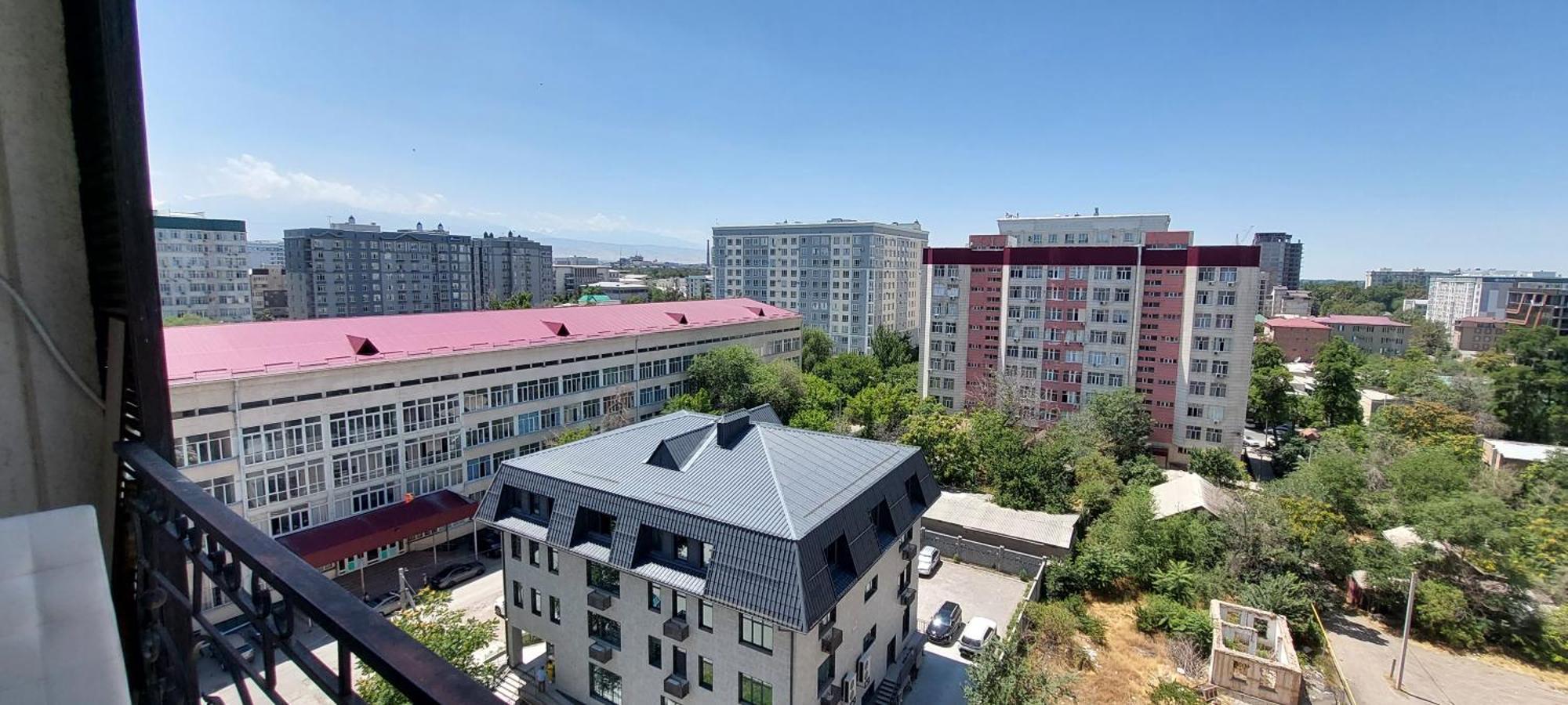 White Apartment With Panoramic View In The Center Бишкек Экстерьер фото